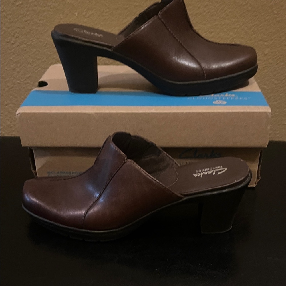 Clarks Women's Bendables Dark Brown Heeled Mules, Size 6 1/2
